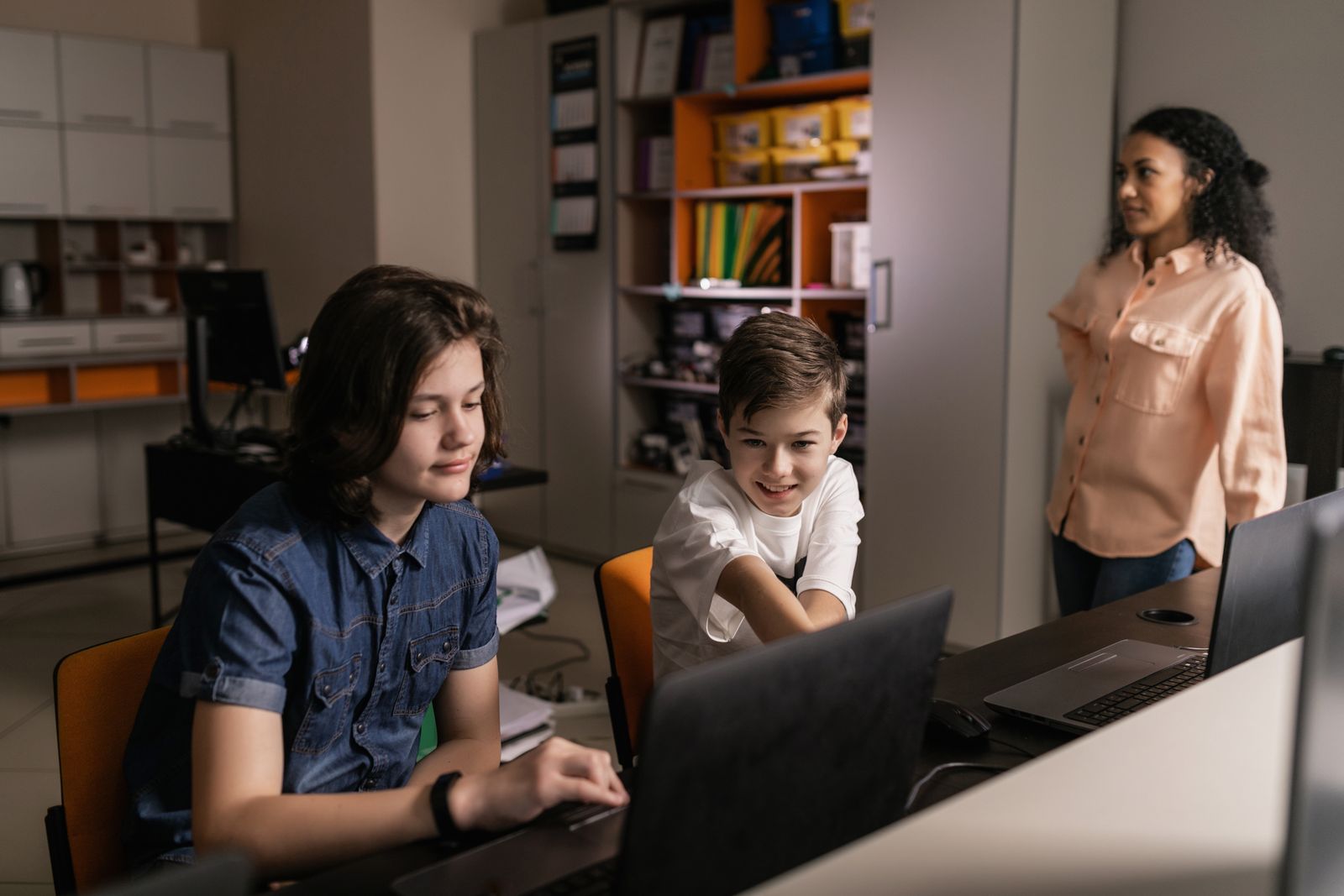 Educazione digitale, cybersecurity e prevenzione del cyberbullismo nella scuola